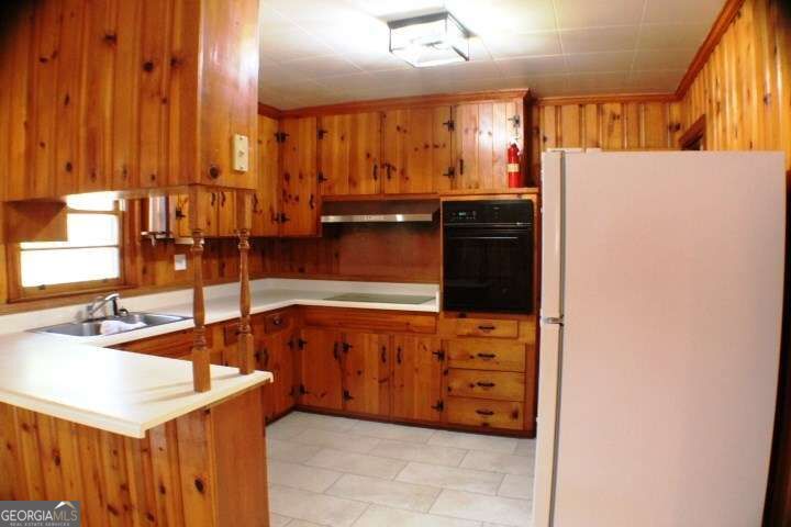 1306 Edgewood Drive Property Photo 5