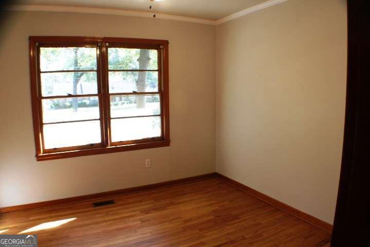 1306 Edgewood Drive Property Photo 7