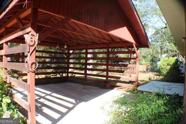 1306 Edgewood Drive Property Photo 14