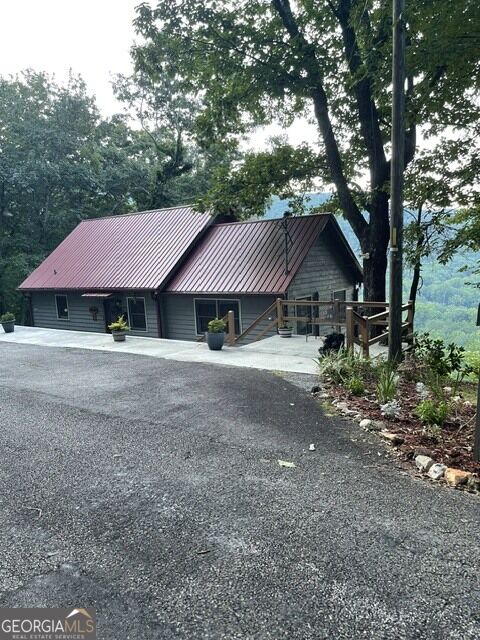 910 Foot Hills Drive Property Photo 1