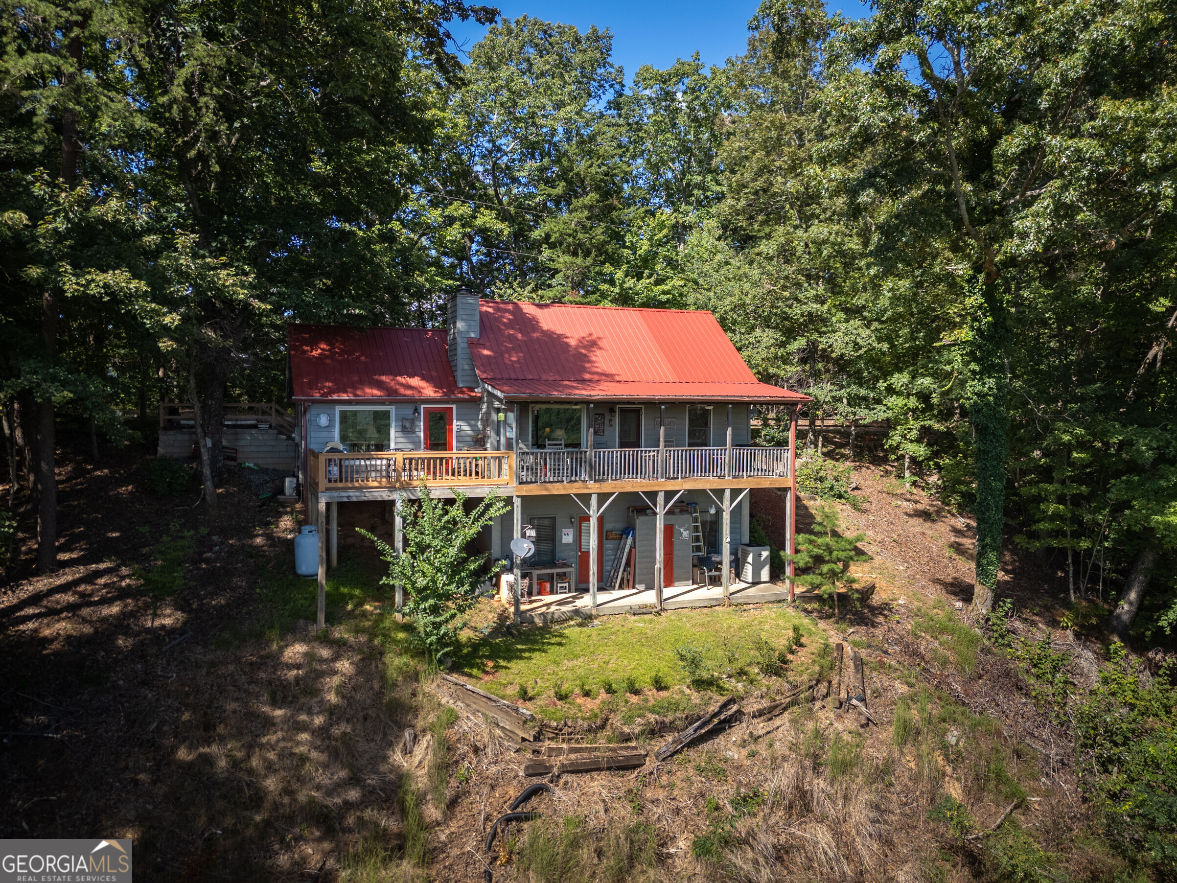 910 Foot Hills Drive Property Photo 1