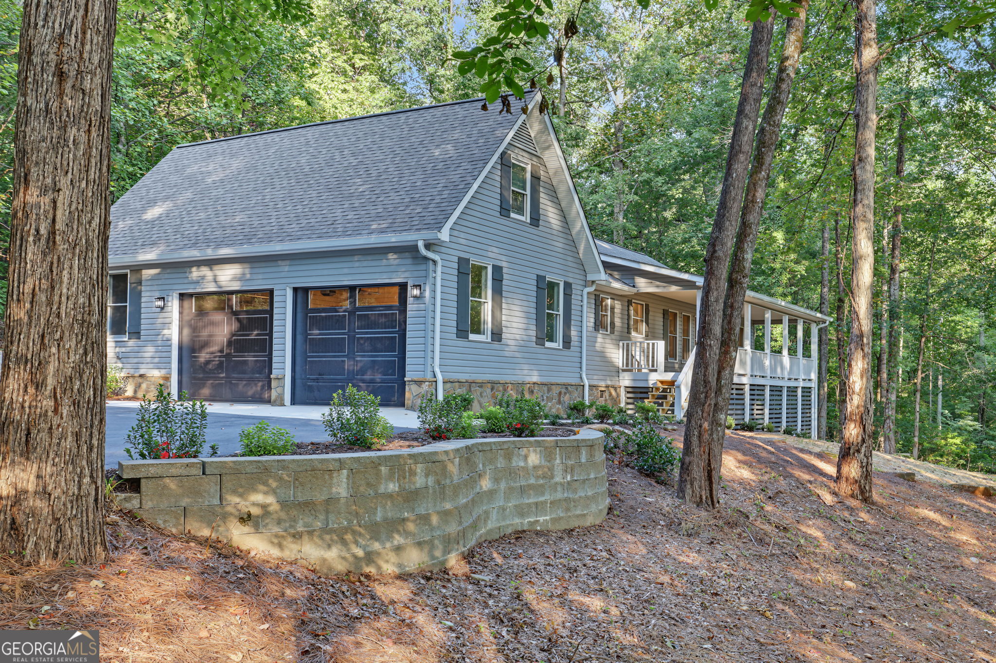 623 Deerfield Drive Property Photo 2