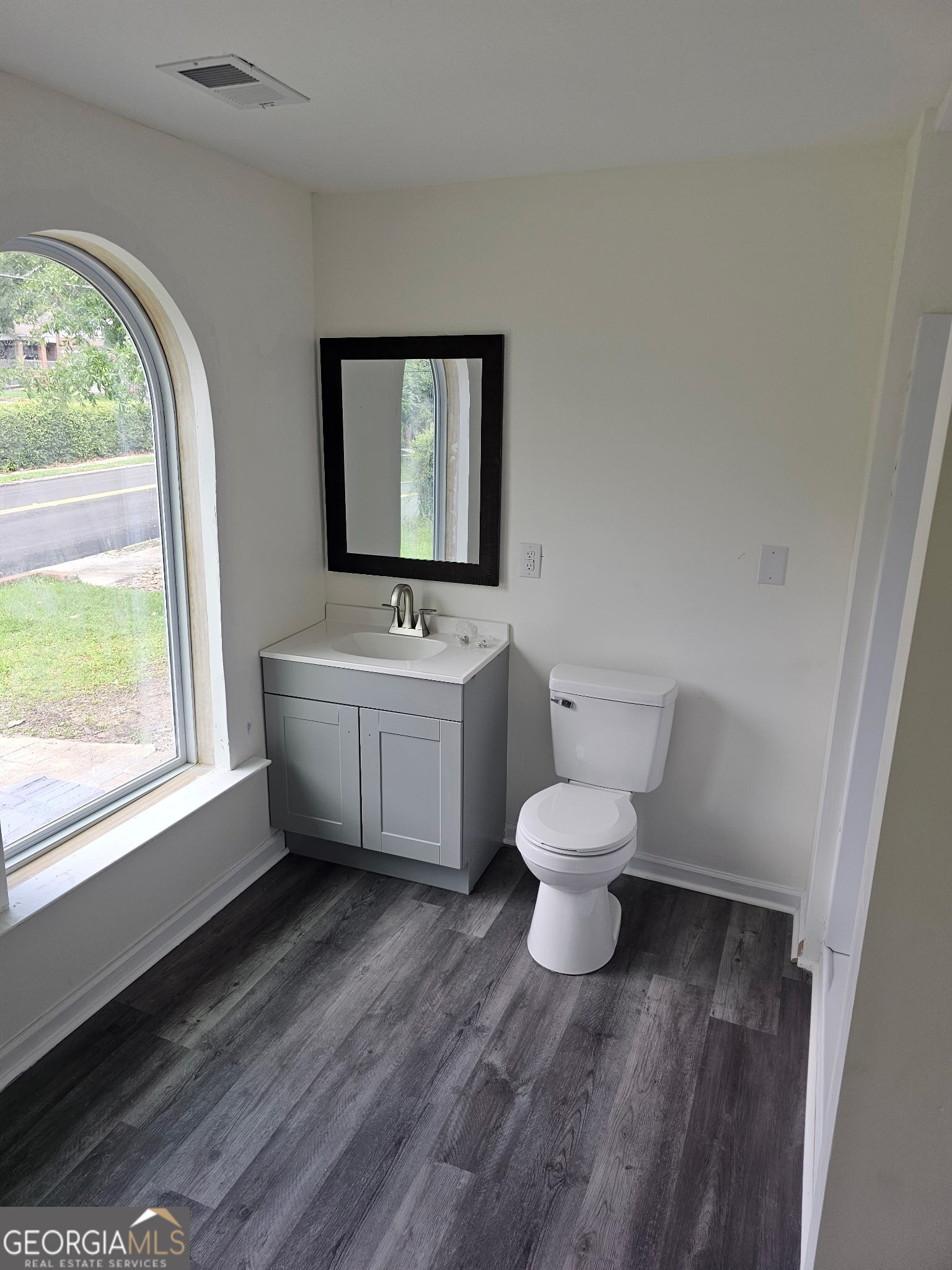 2710 Napier Avenue Property Photo 6