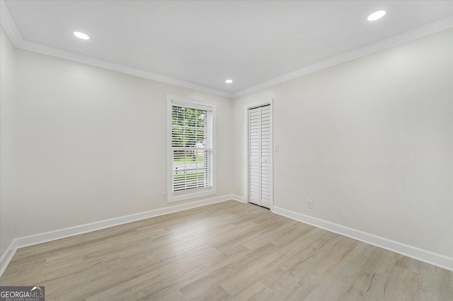 6073 Fieldcrest Drive Property Photo 18