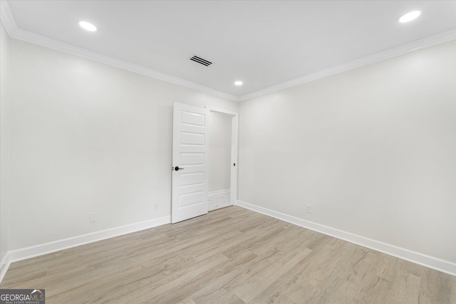6073 Fieldcrest Drive Property Photo 19