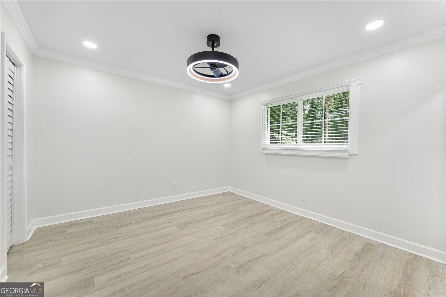 6073 Fieldcrest Drive Property Photo 20
