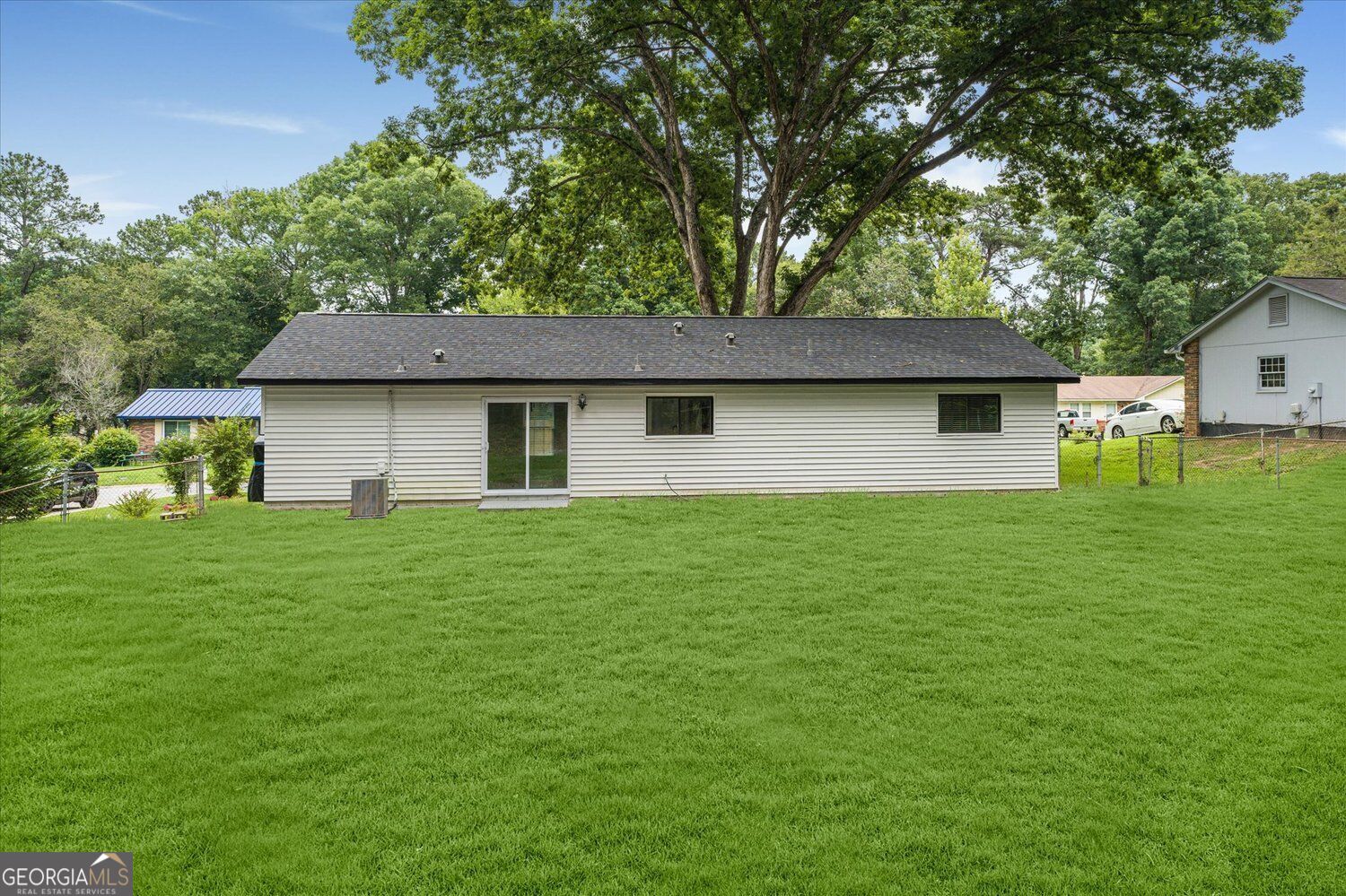 6073 Fieldcrest Drive Property Photo 24