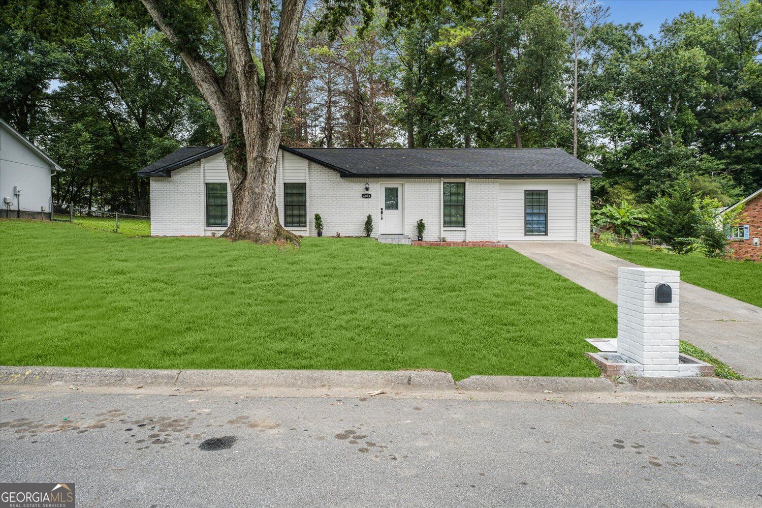 6073 Fieldcrest Drive Property Photo 28