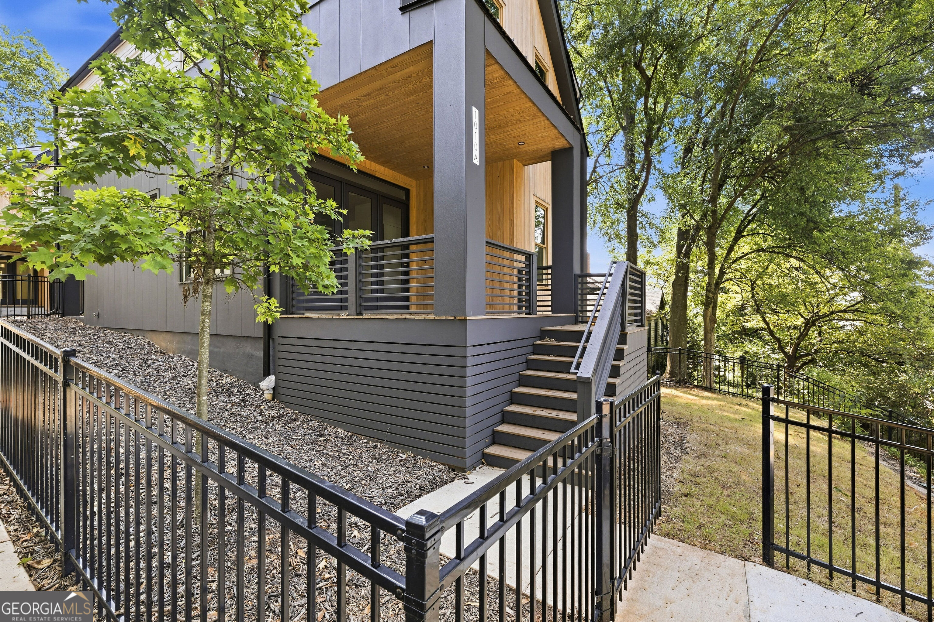 1010 Boulevard Se # A Property Photo 2