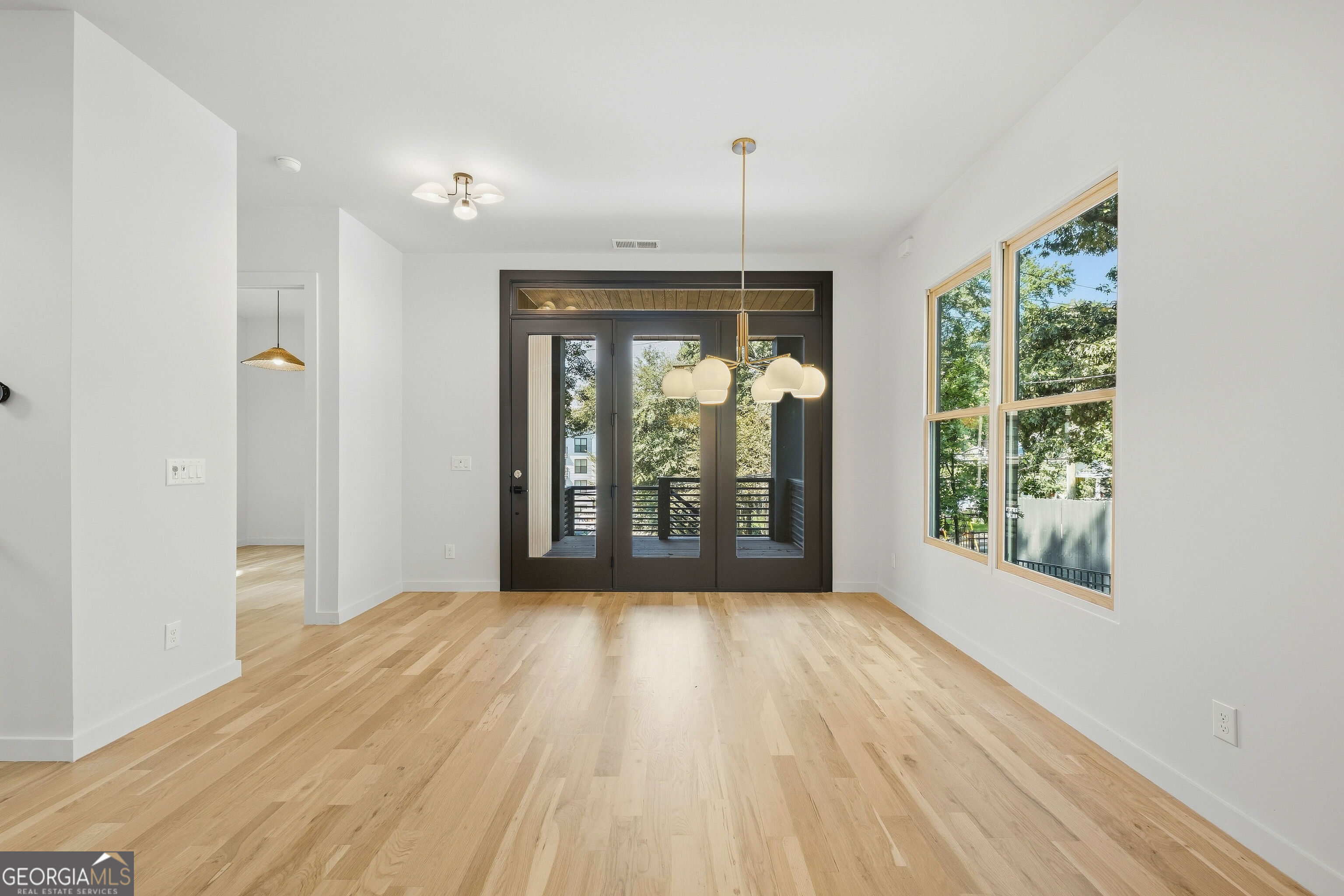 1010 Boulevard Se # A Property Photo 12