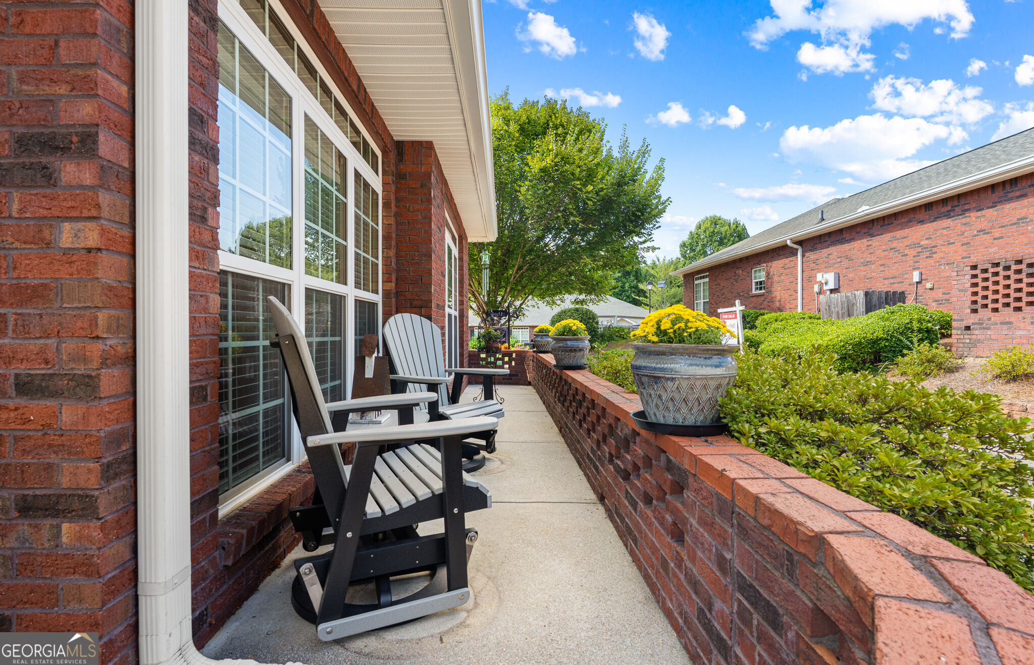 4232 Pondview Way Property Photo 3