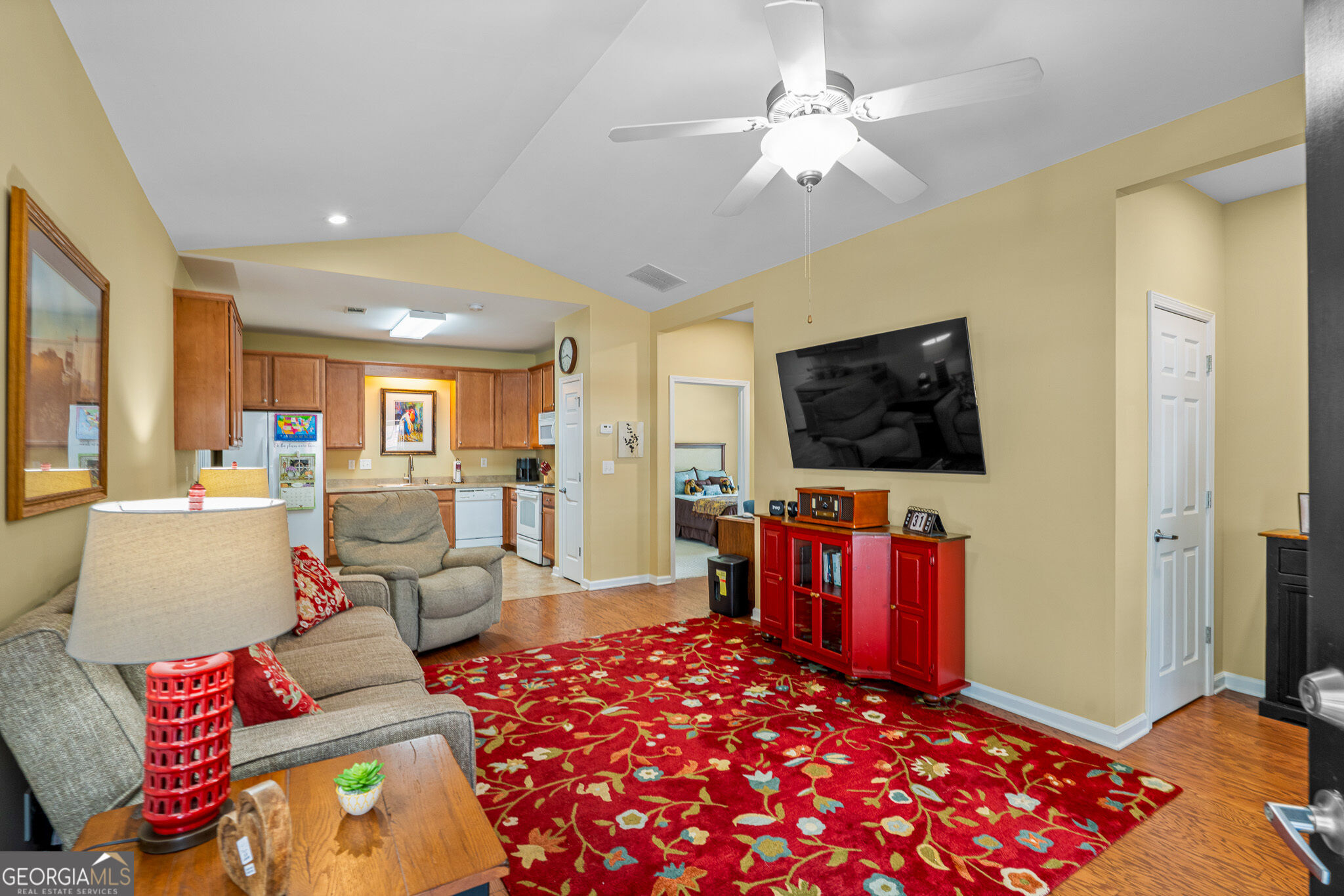 4232 Pondview Way Property Photo 6