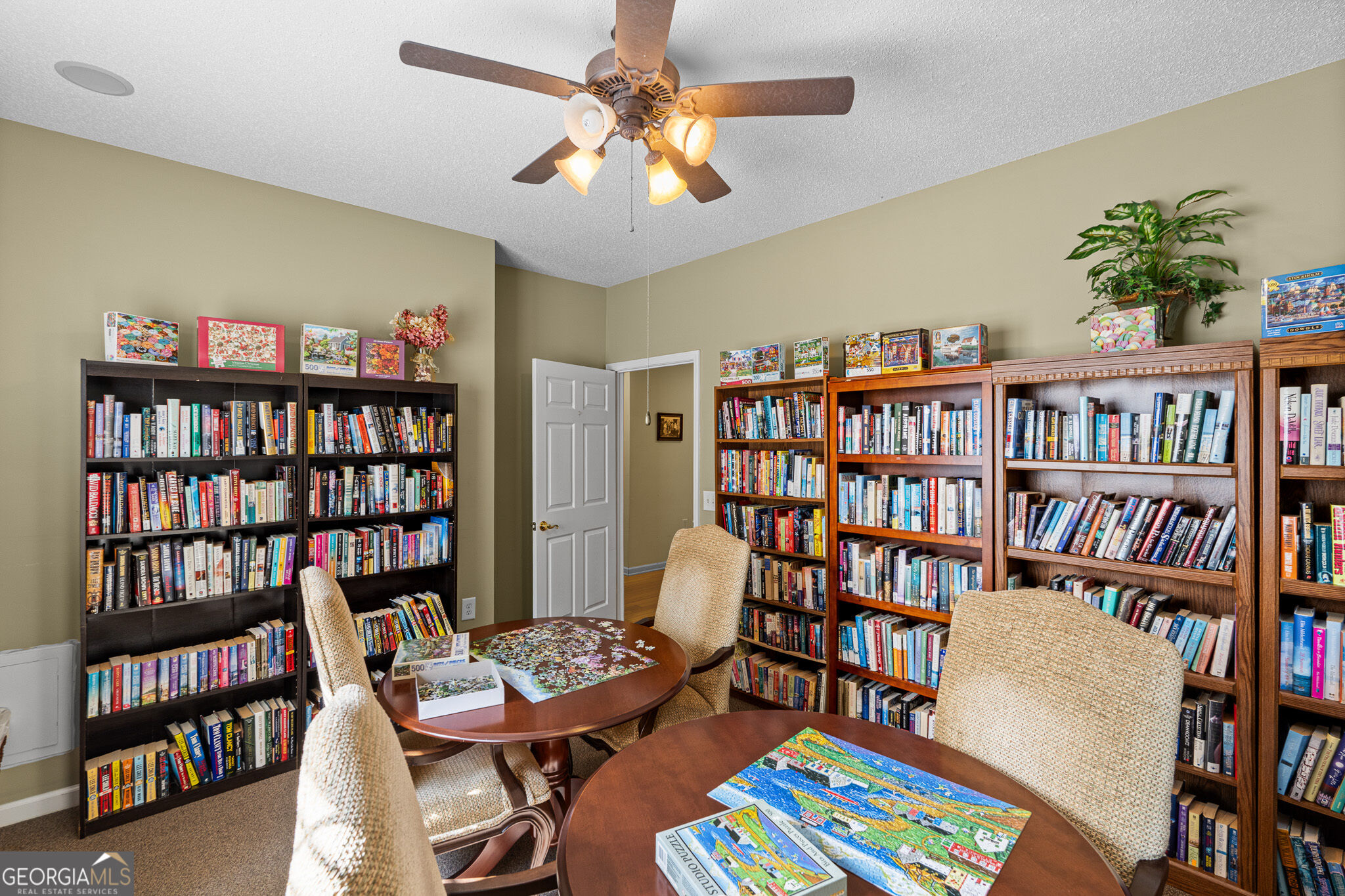 4232 Pondview Way Property Photo 18