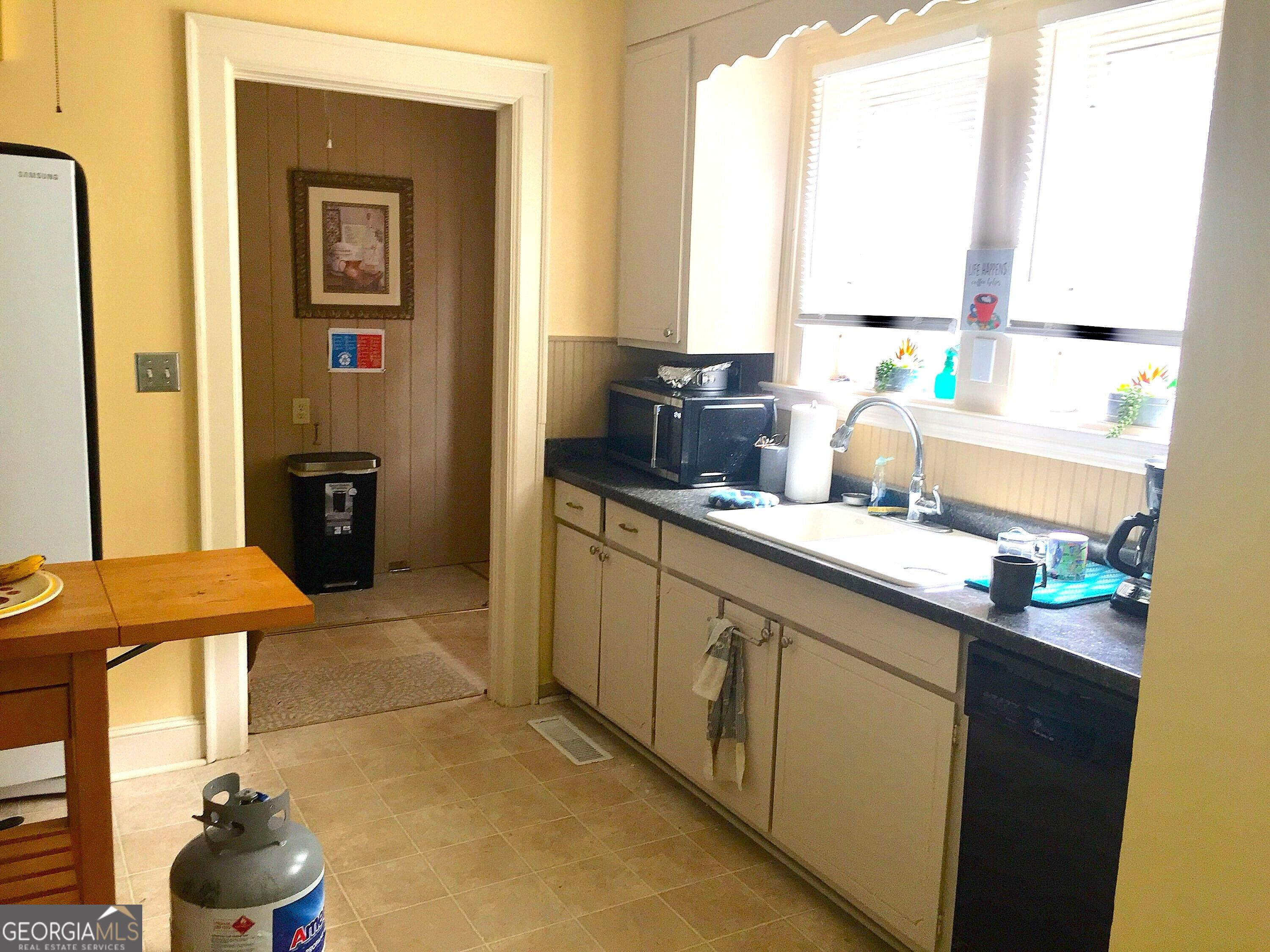 827 Boulevard Property Photo 8