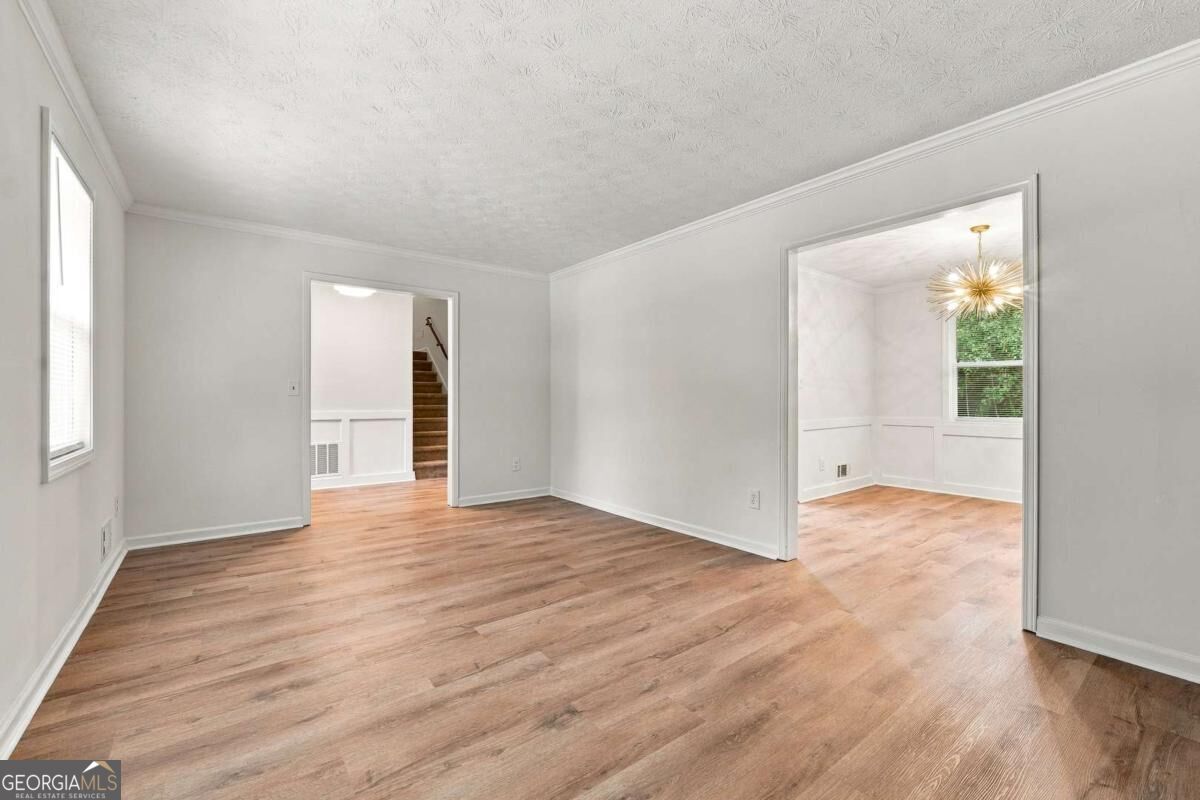 1001 Martin Road Property Photo 9