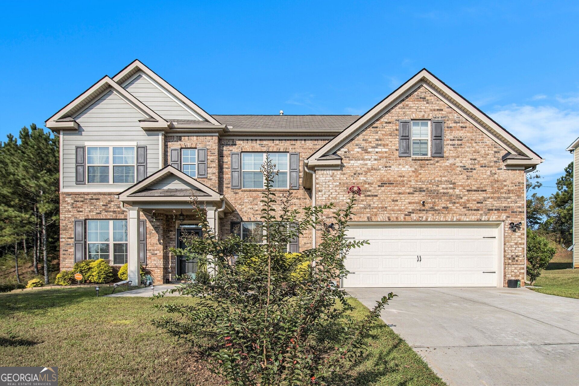 240 Kestrel Circle Property Photo 1