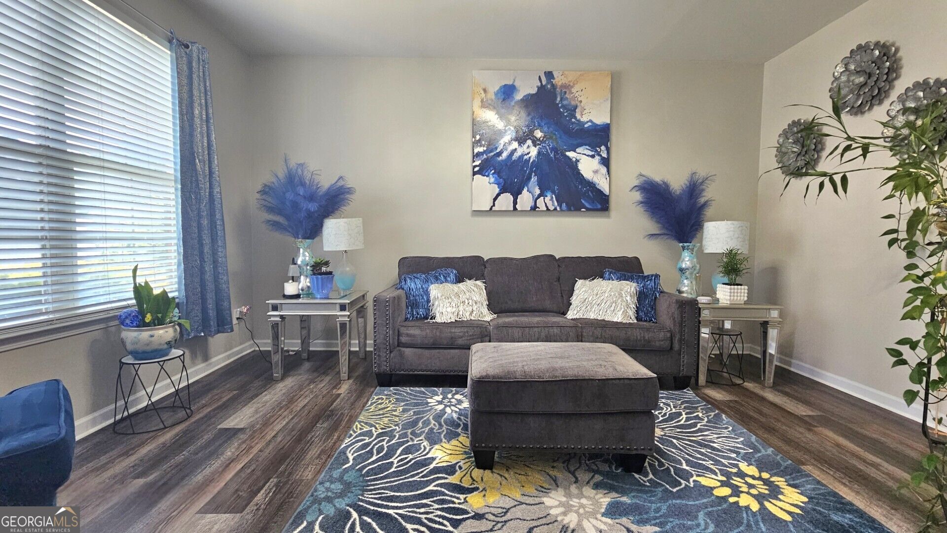 240 Kestrel Circle Property Photo 4