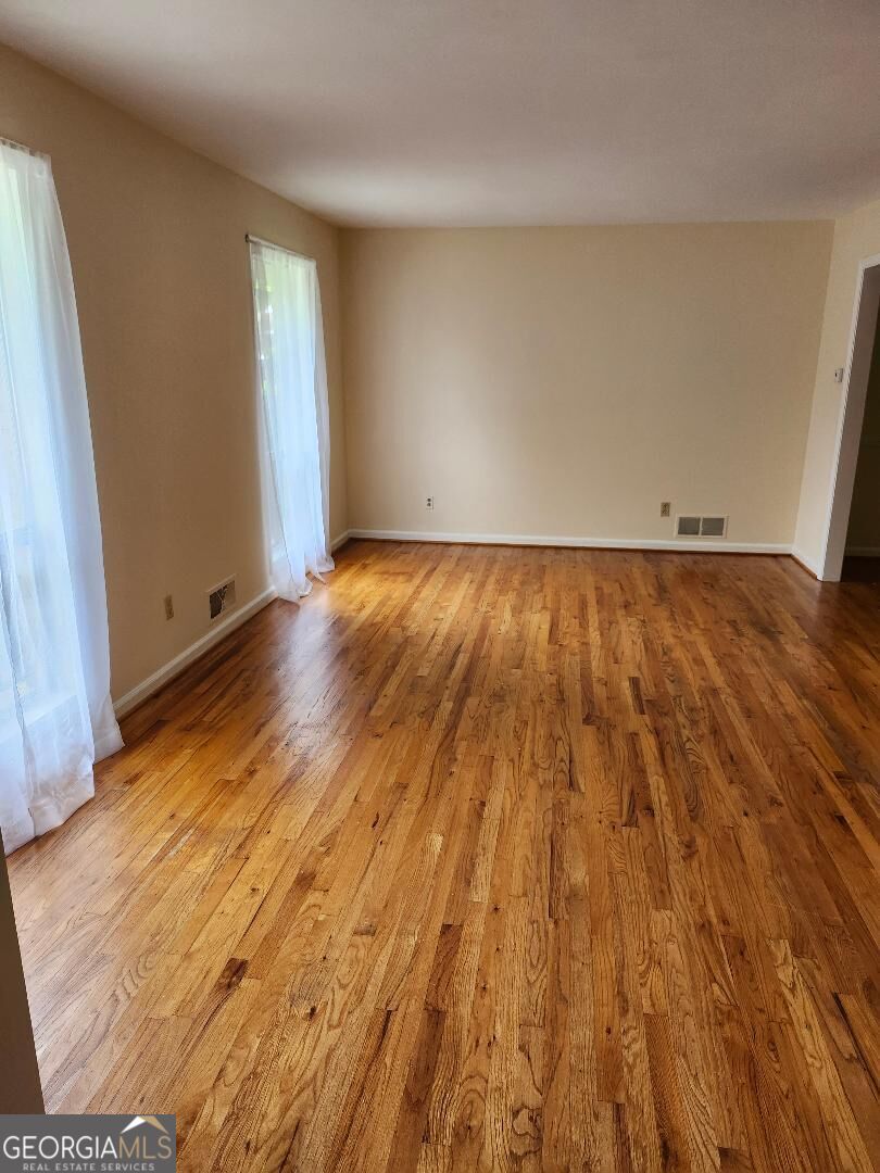2325 Wexford Drive Property Photo 2