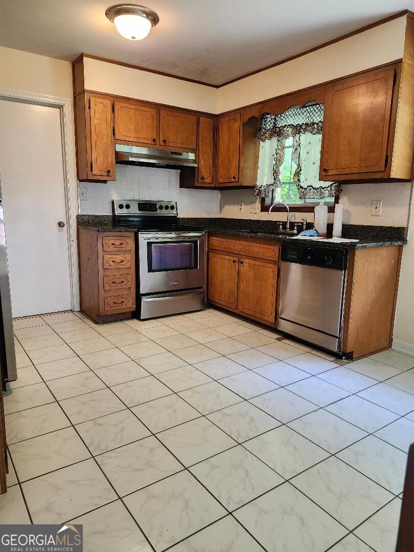 2325 Wexford Drive Property Photo 4