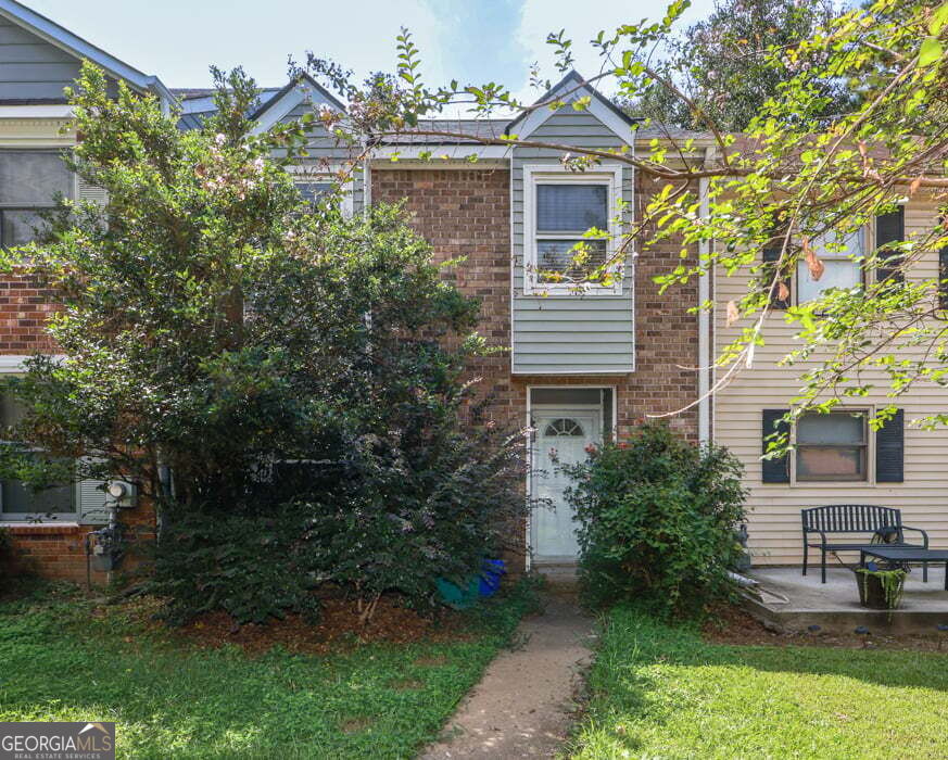 5031 Bell Drive SE Property Photo 1
