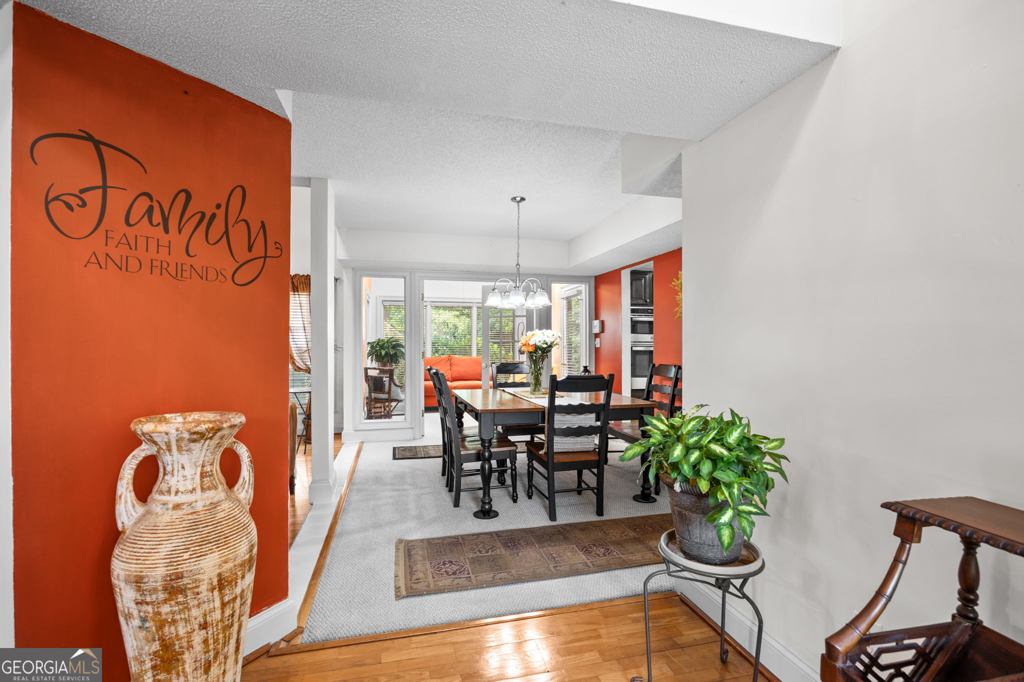 2335 Ettas Circle Se Property Photo 3