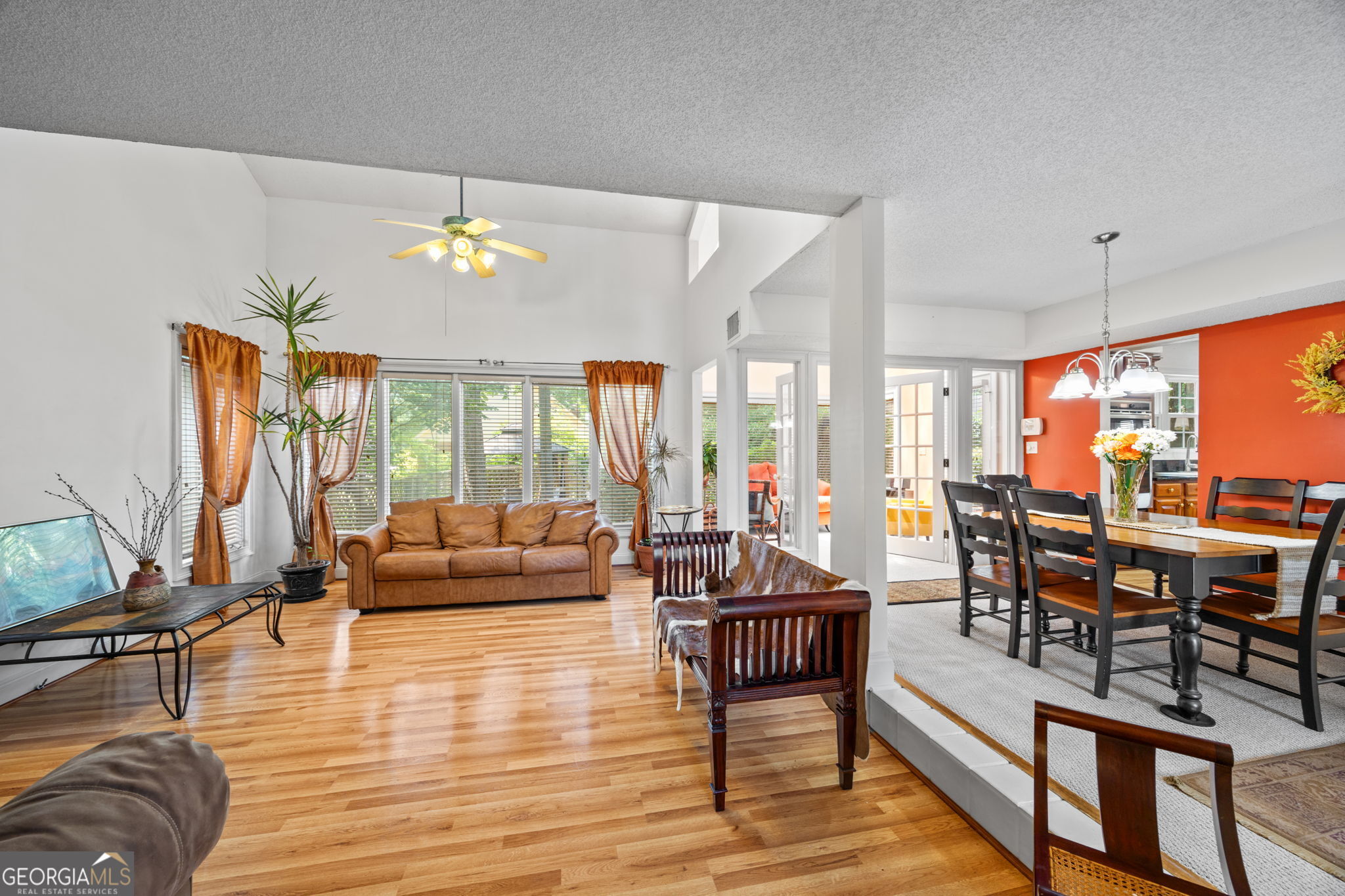 2335 Ettas Circle Se Property Photo 4