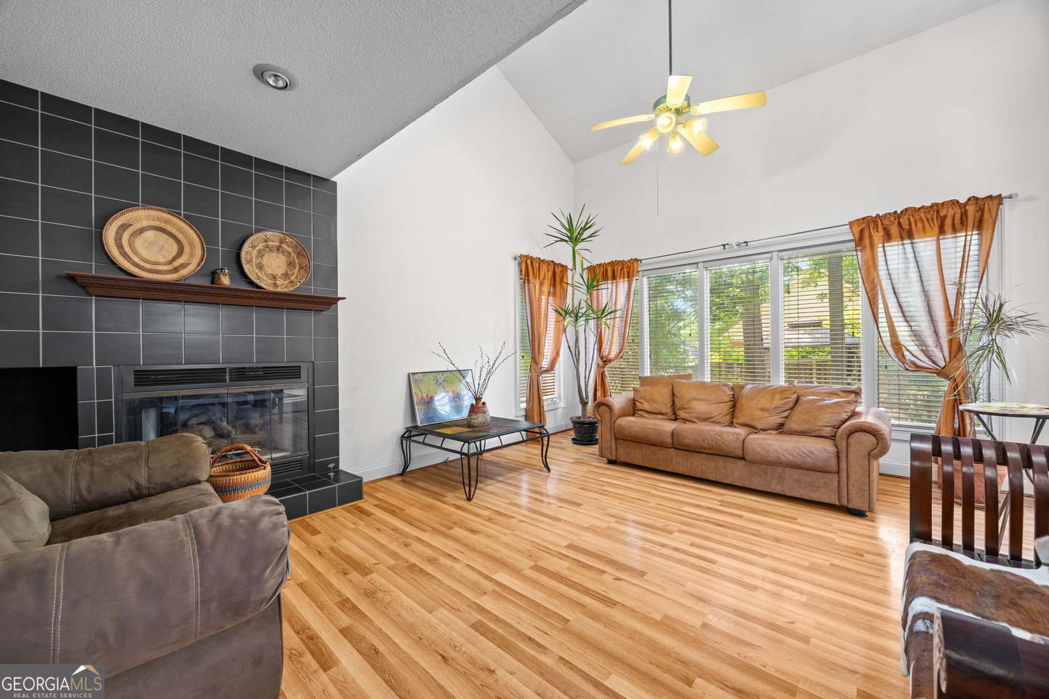 2335 Ettas Circle Se Property Photo 5