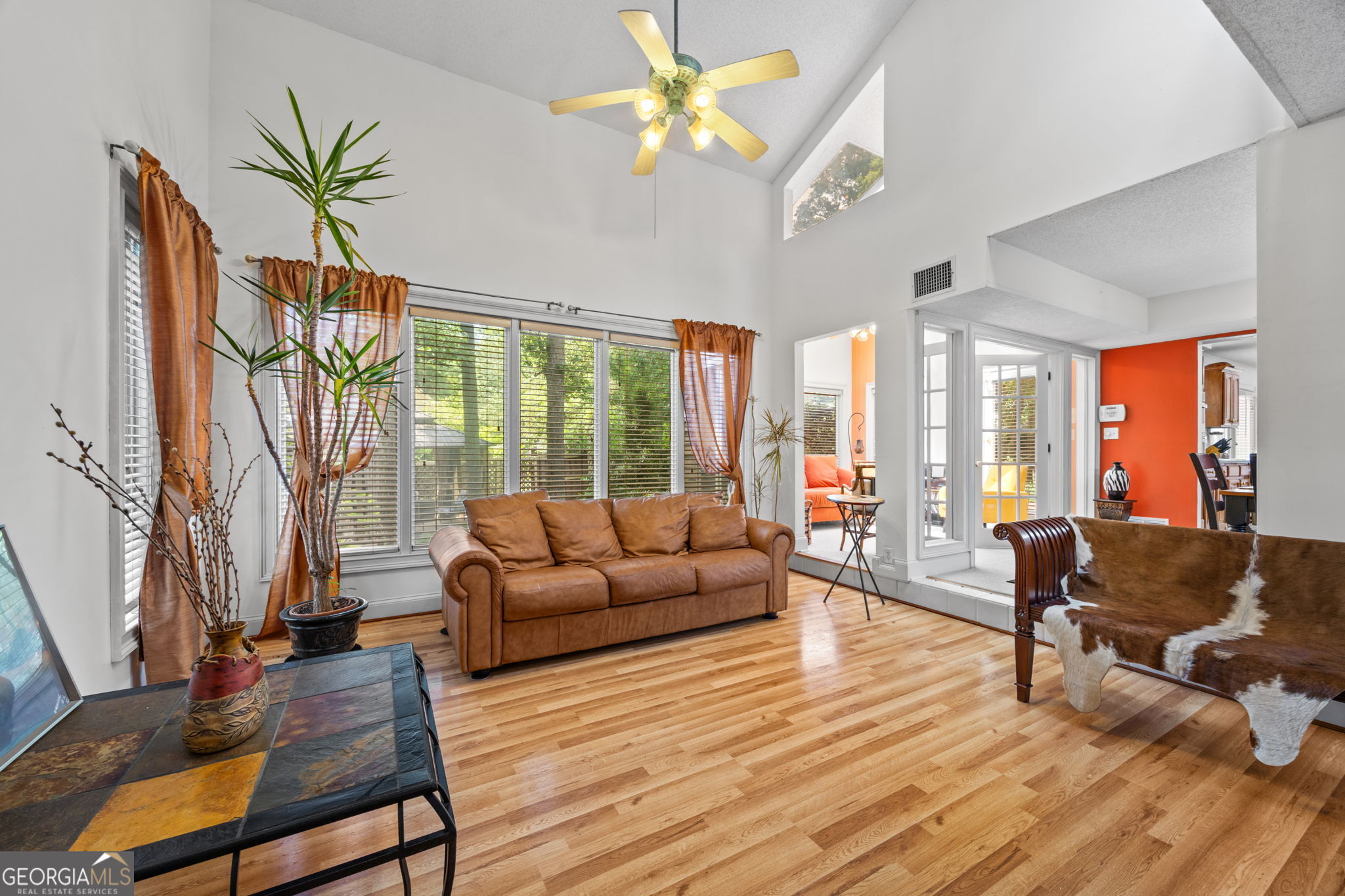 2335 Ettas Circle Se Property Photo 6
