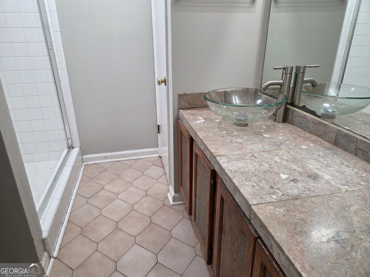 9412 Cypress Lane Property Photo 6
