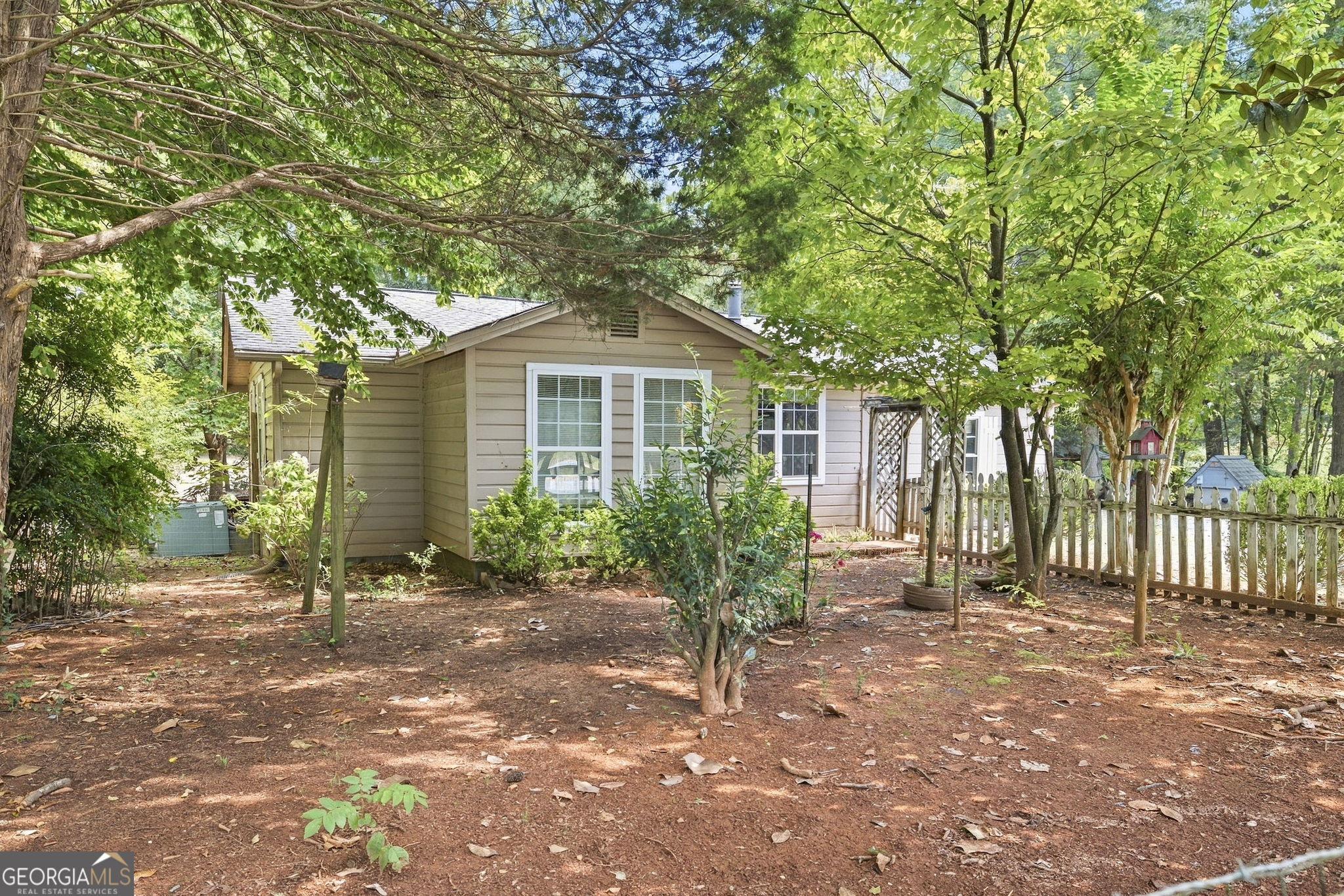 2124 Highway 105 Property Photo 23