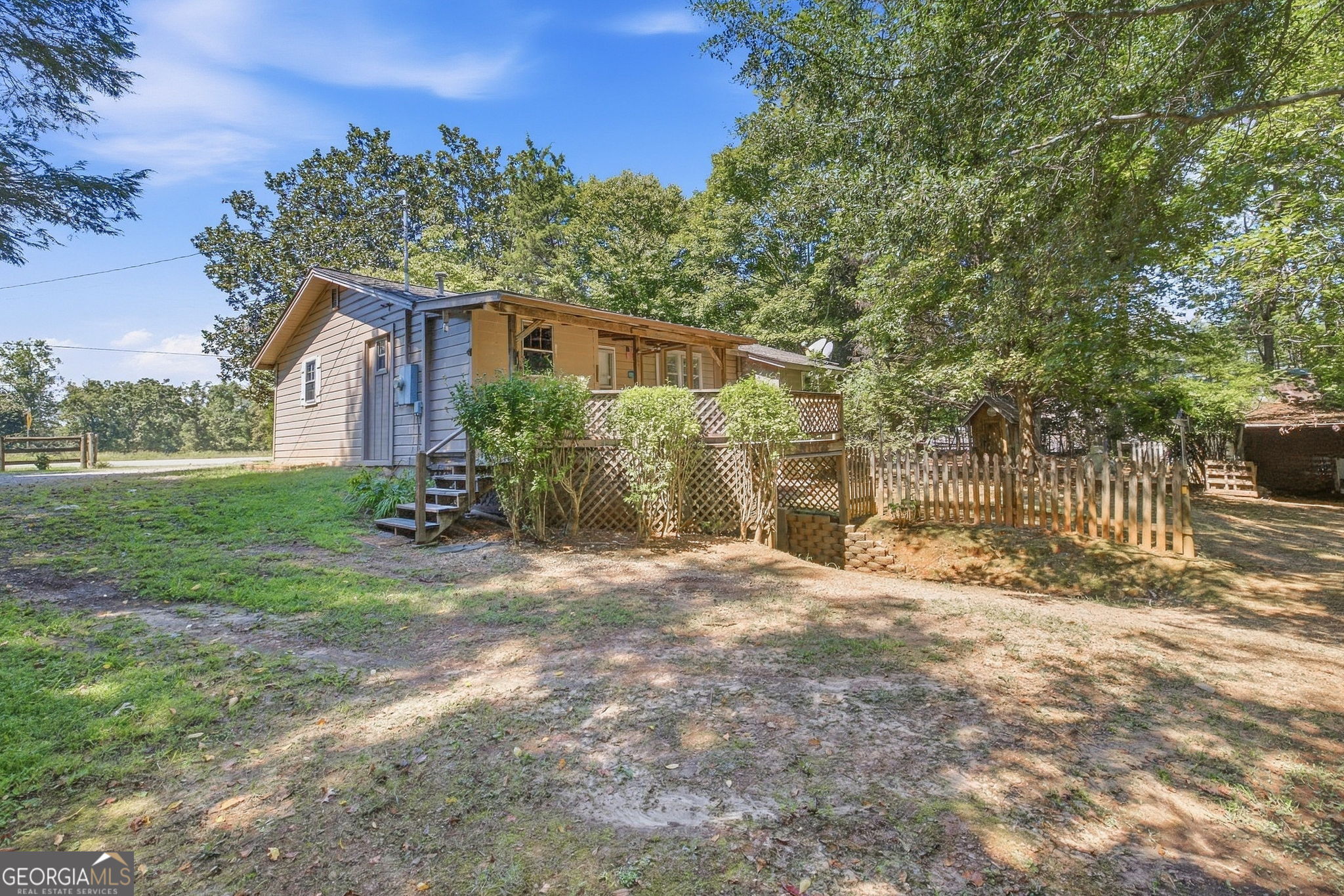 2124 Highway 105 Property Photo 24
