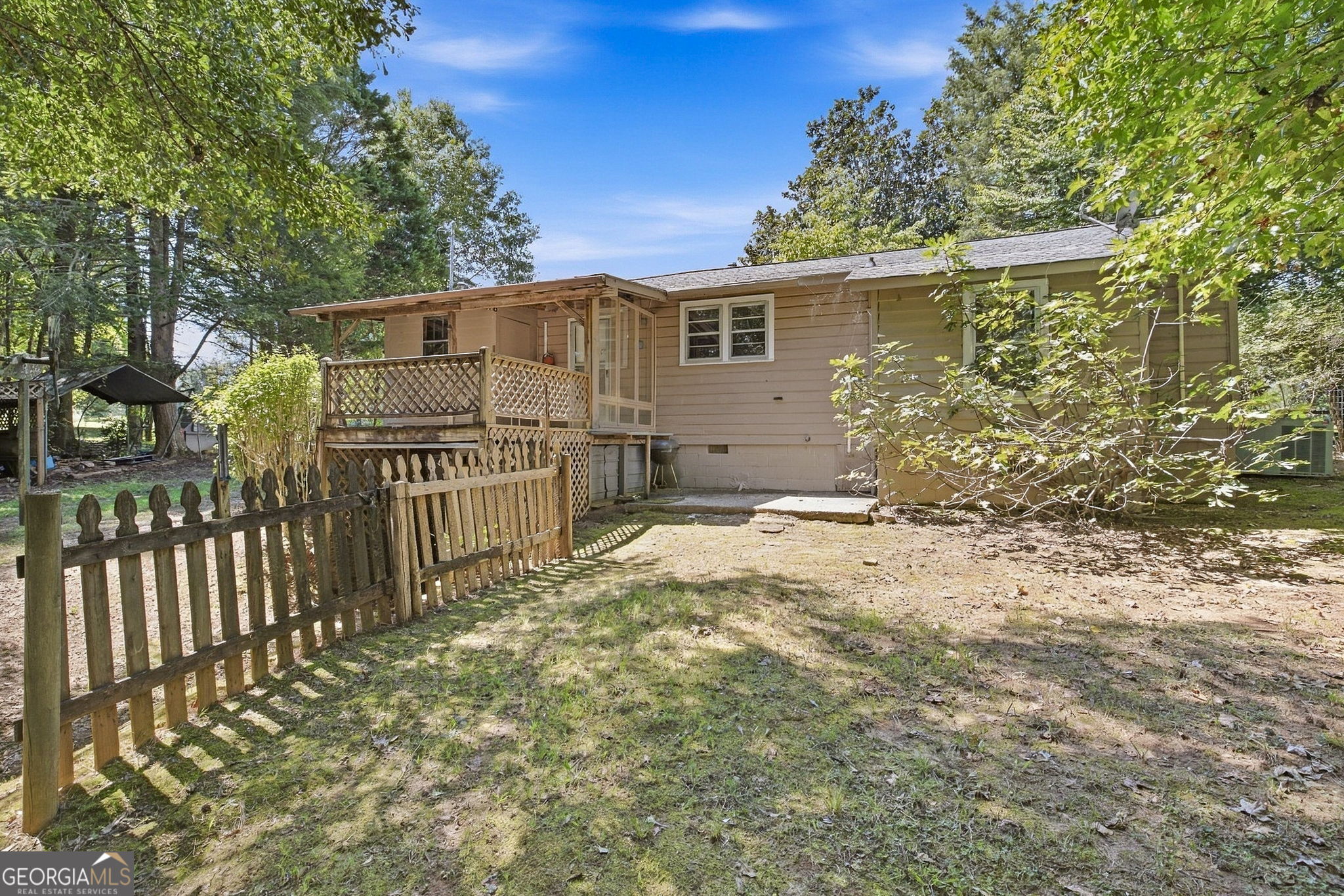 2124 Highway 105 Property Photo 25