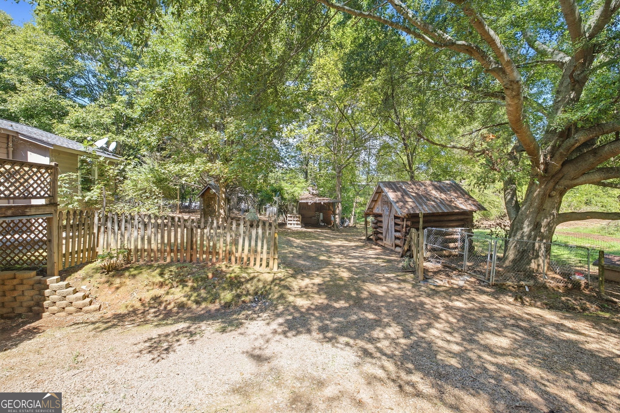 2124 Highway 105 Property Photo 26