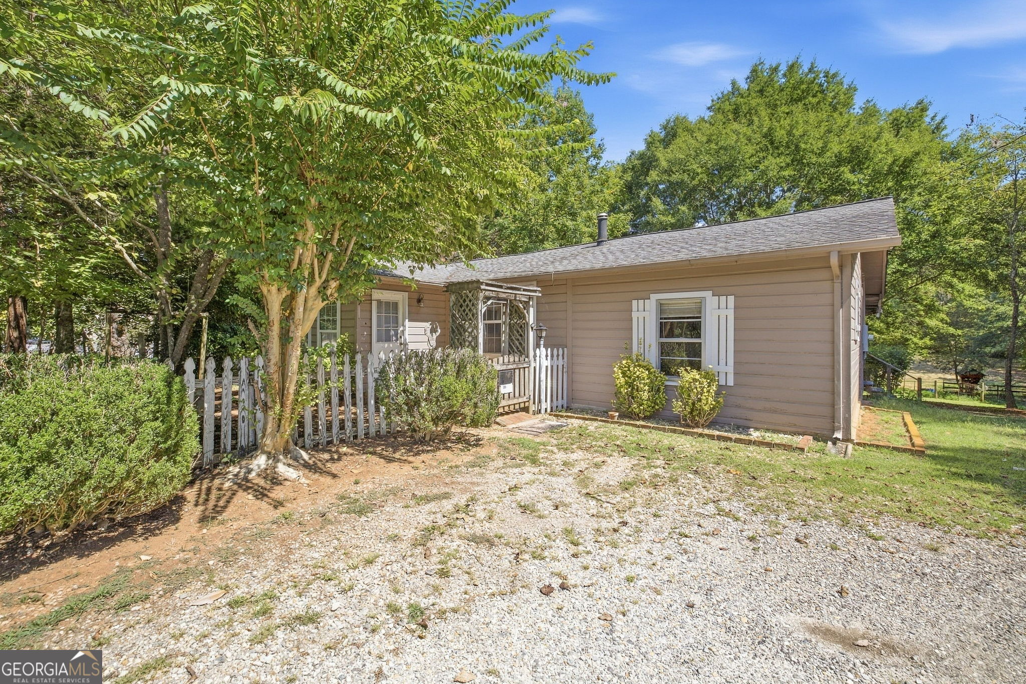 2124 Highway 105 Property Photo 33