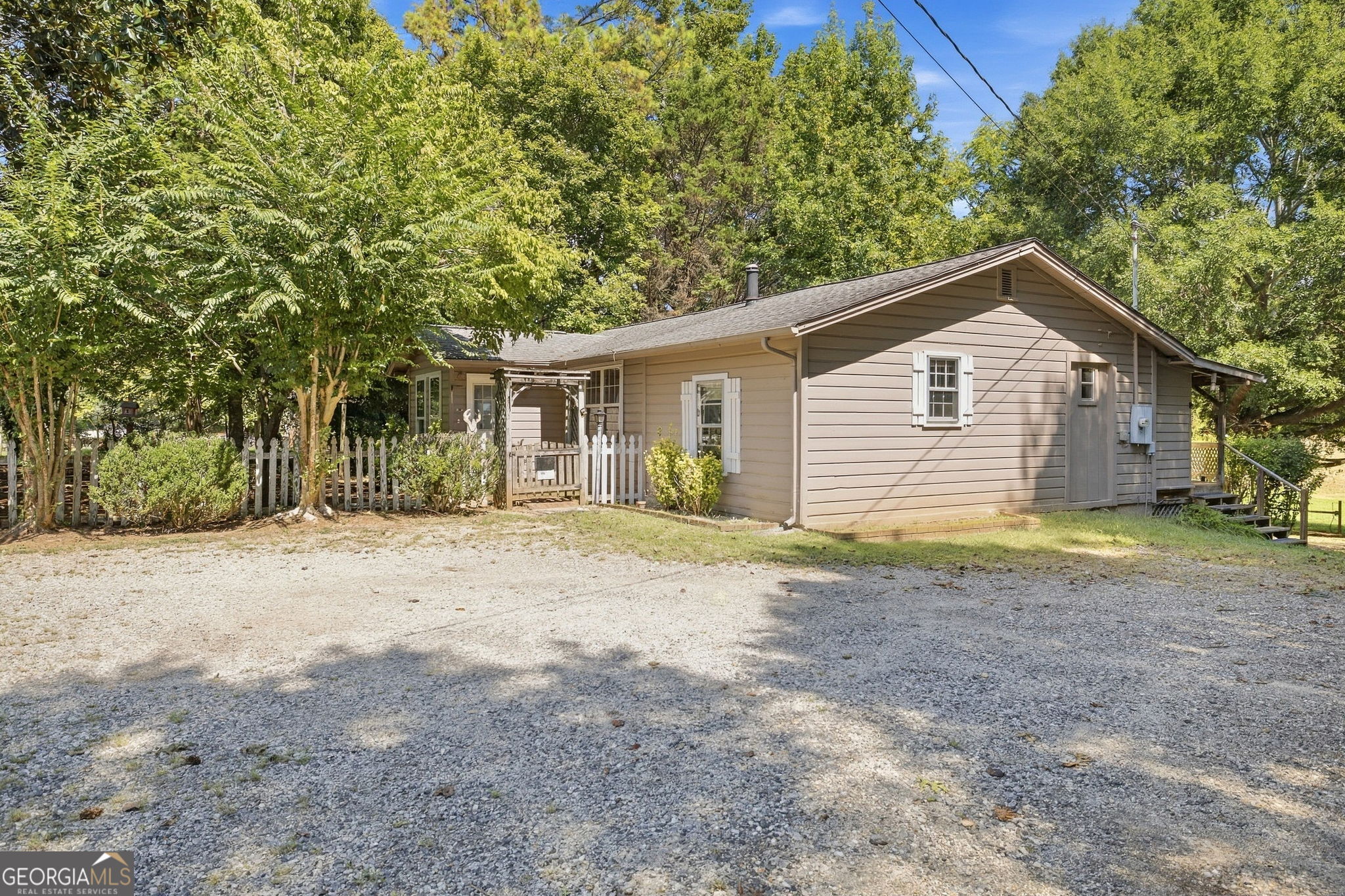 2124 Highway 105 Property Photo 34