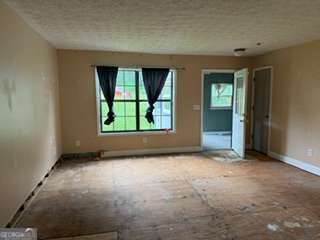 305 Creighton Avenue Property Photo 4