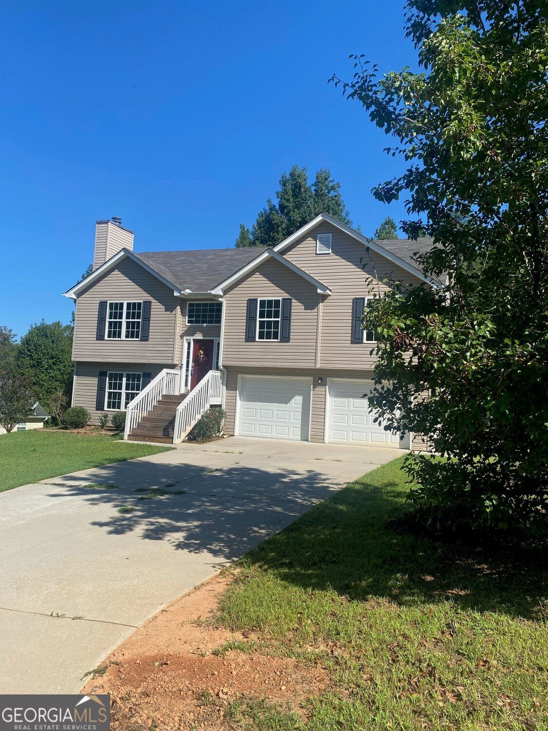 5482 Latham Manor Drive Property Photo 1