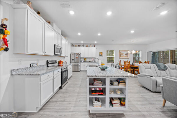 137 Breakwater Loop Property Photo 13