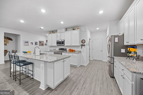 137 Breakwater Loop Property Photo 16