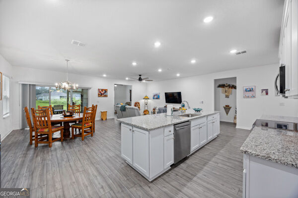 137 Breakwater Loop Property Photo 18