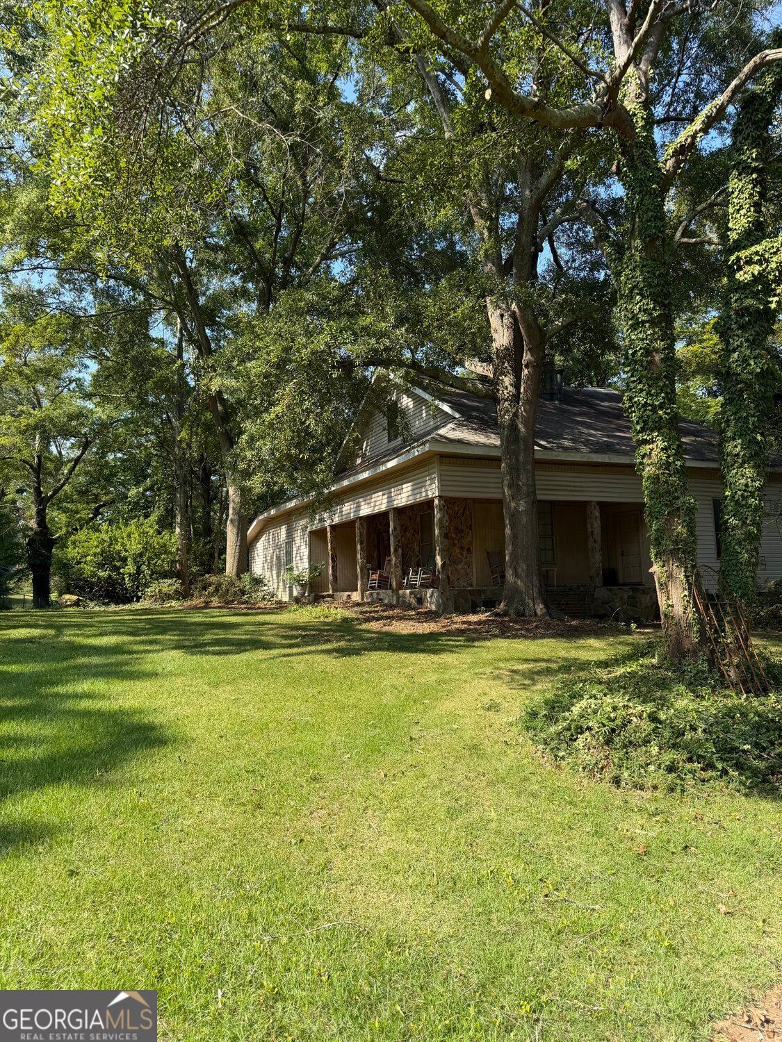 4038 Brownsville Road Property Photo 1