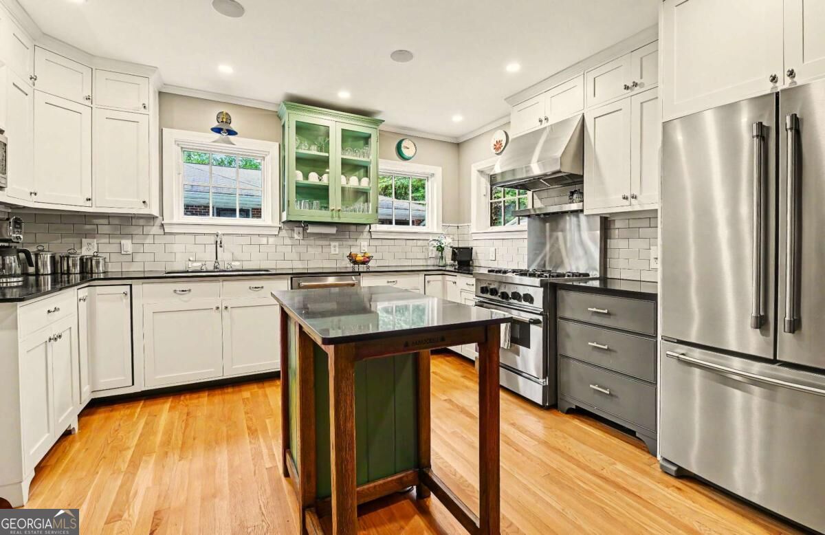 1 Lakeshore Drive Property Photo 10