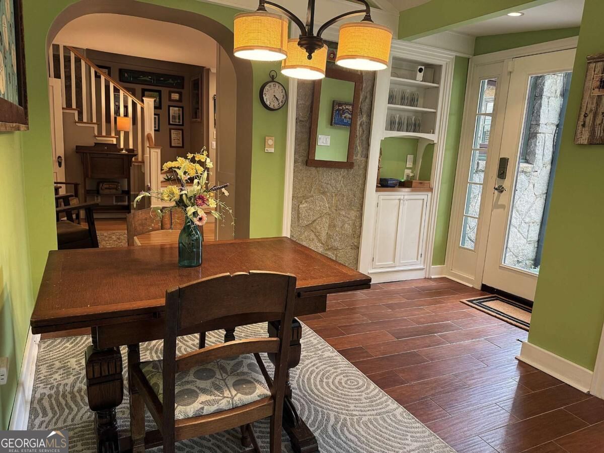1 Lakeshore Drive Property Photo 14