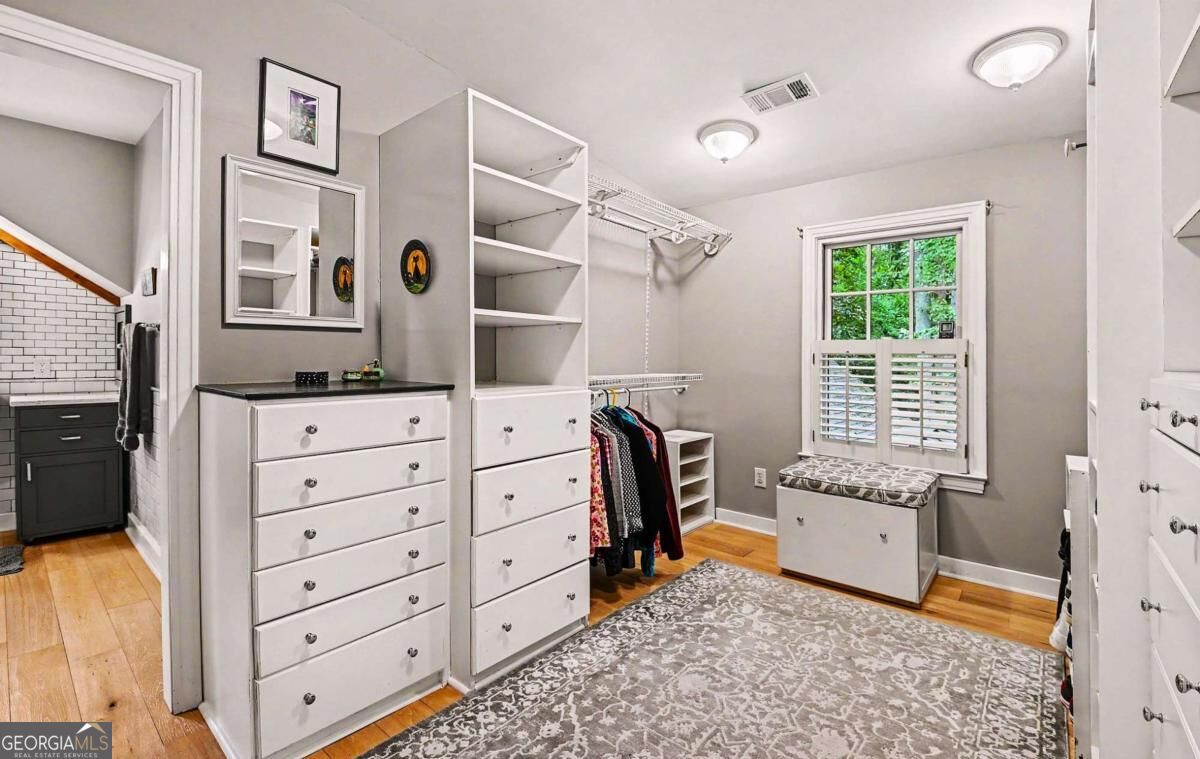 1 Lakeshore Drive Property Photo 28