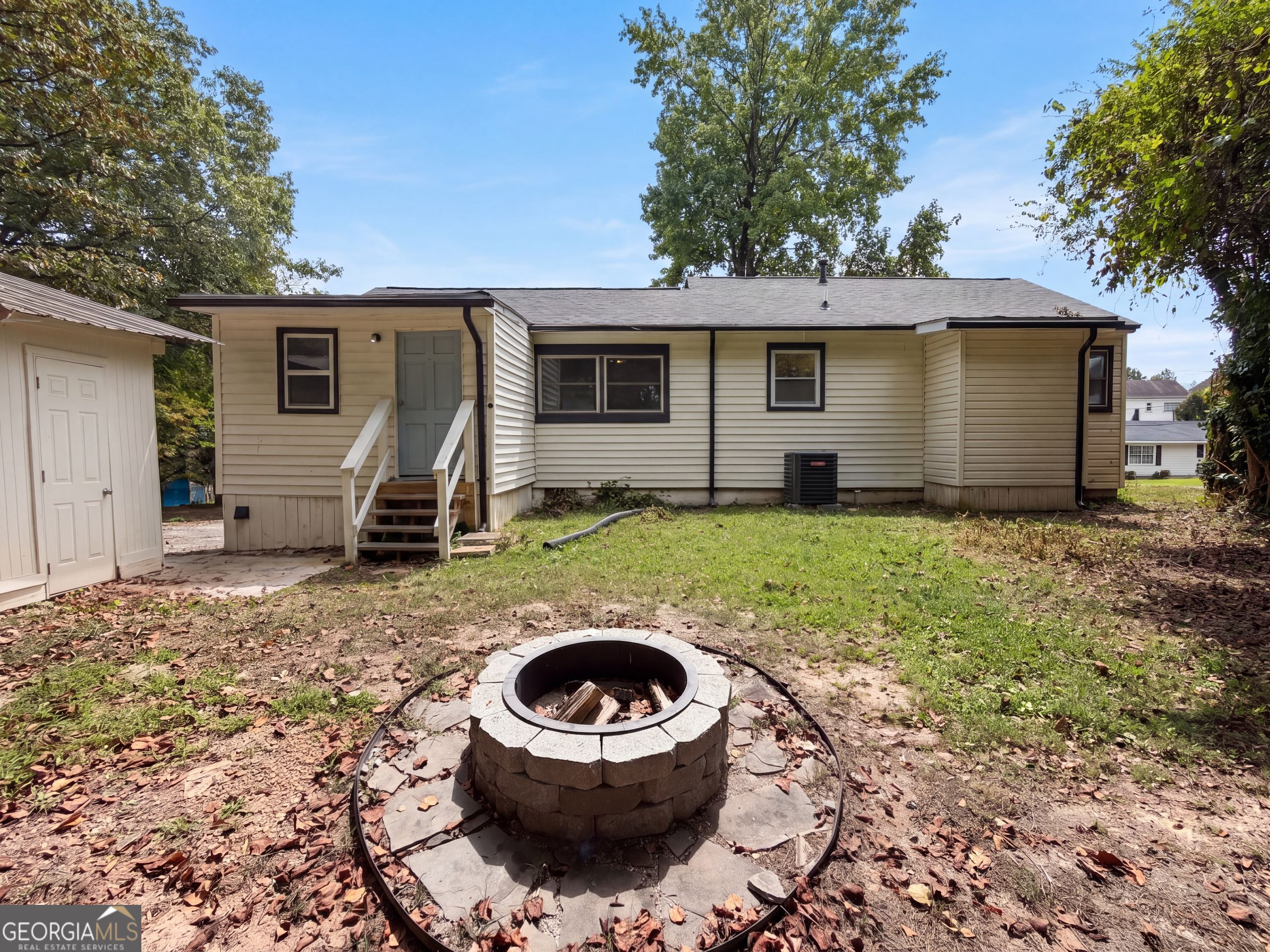 2225 Misty Lane Se Property Photo 5