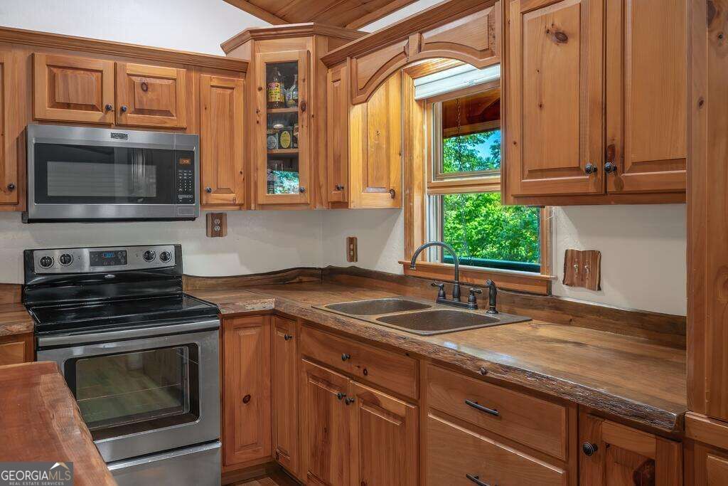 320 Mossy Creek Trail Property Photo 12