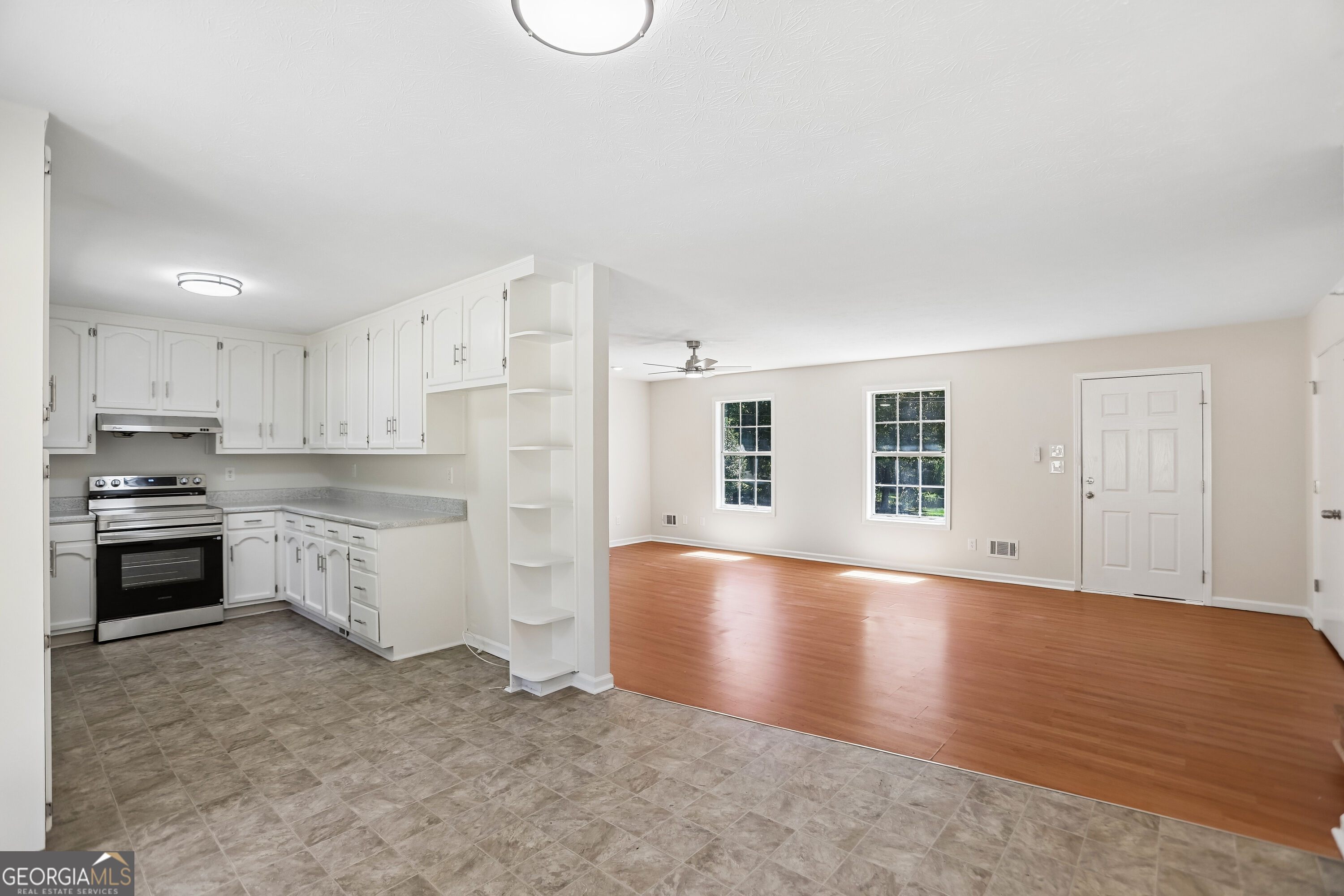 4051 Megan Road Property Photo 6