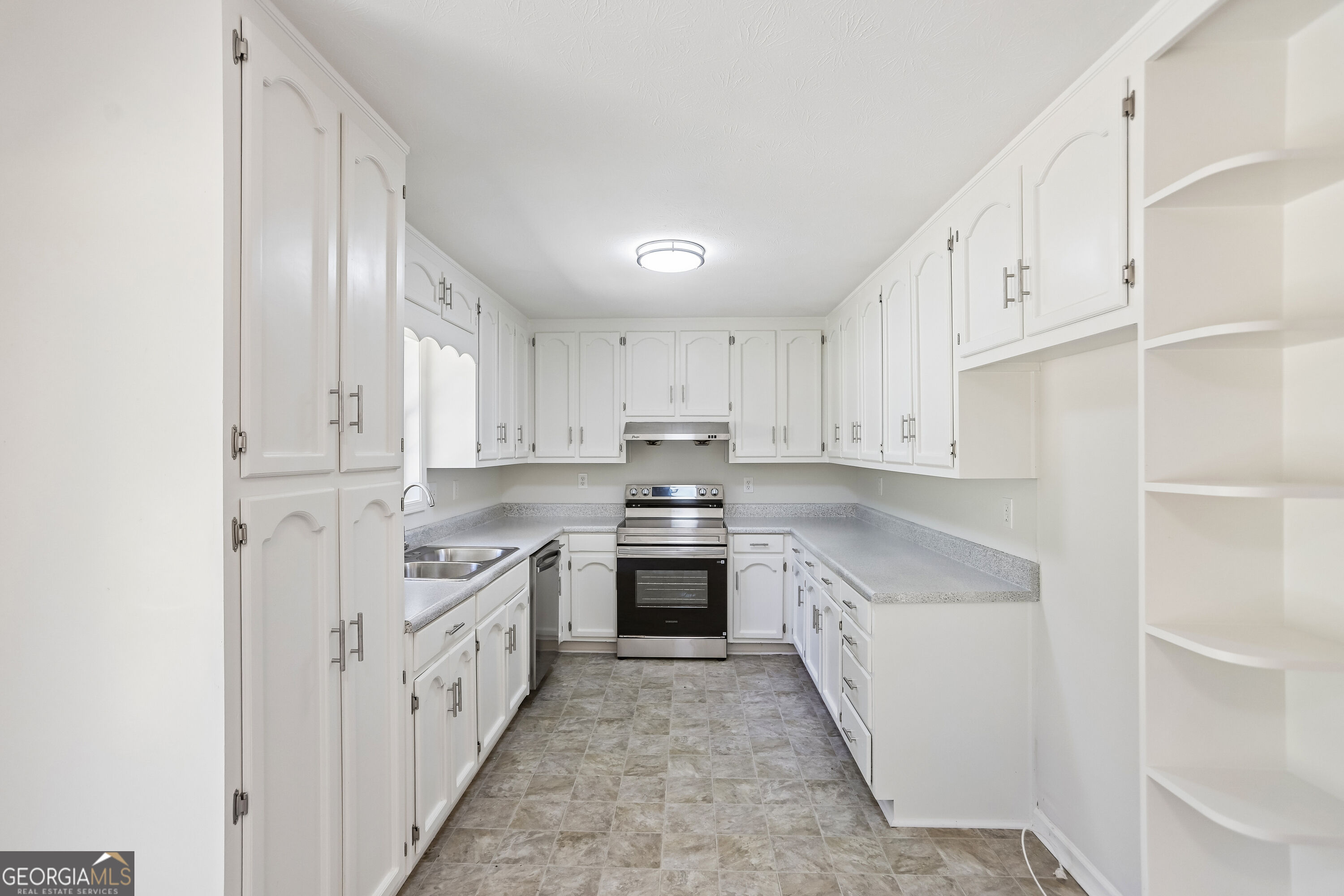 4051 Megan Road Property Photo 7