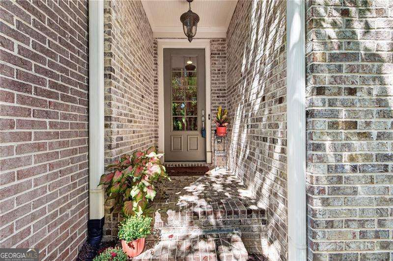 2640 Long Pointe Property Photo 3
