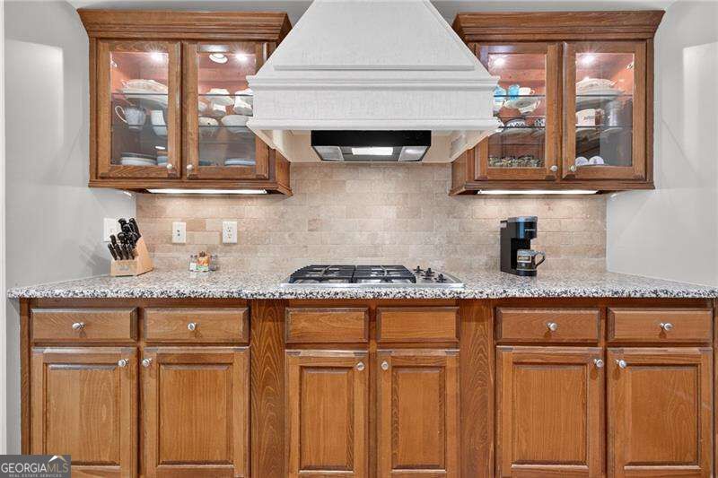 2640 Long Pointe Property Photo 16